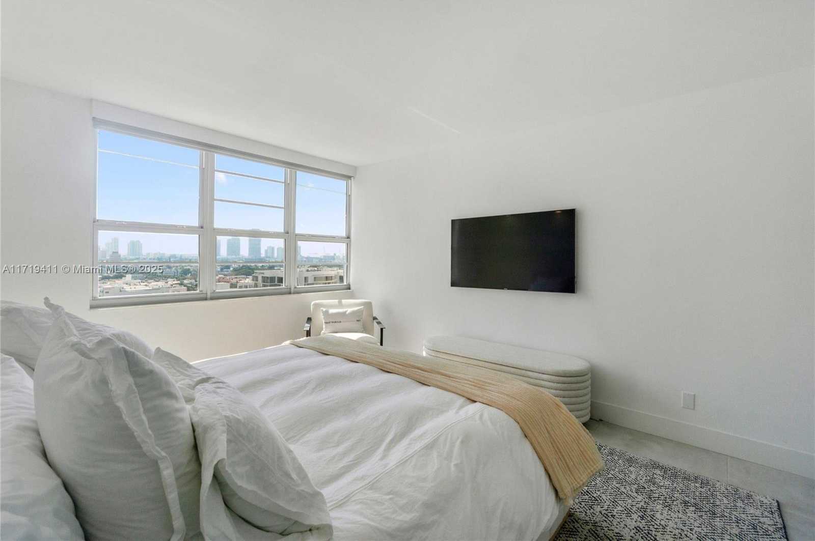 Small Image of 100 LINCOLN RD #1411, Miami Beach Number 15