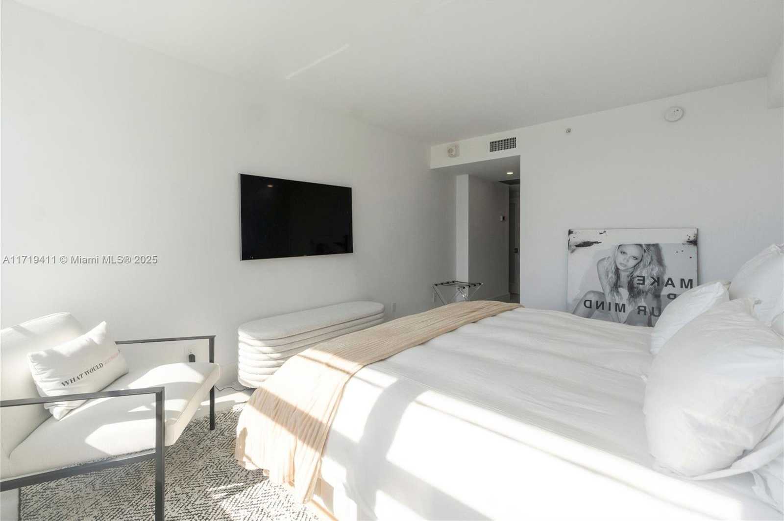 Small Image of 100 LINCOLN RD #1411, Miami Beach Number 17