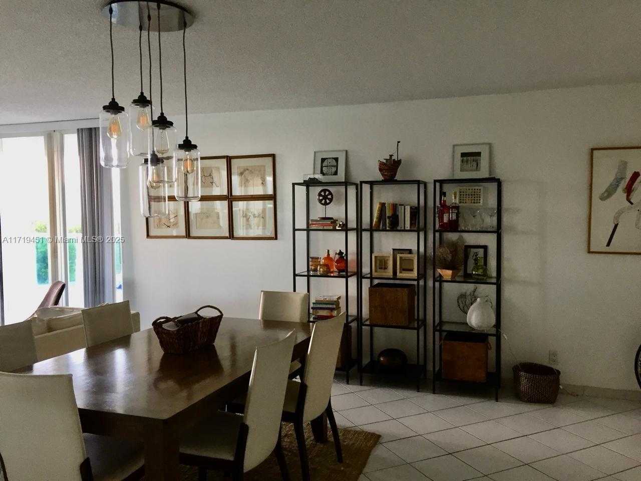 Small Image of 100 Bayview Dr, Sunny Isles Beach, FL 33160, USA Number 18
