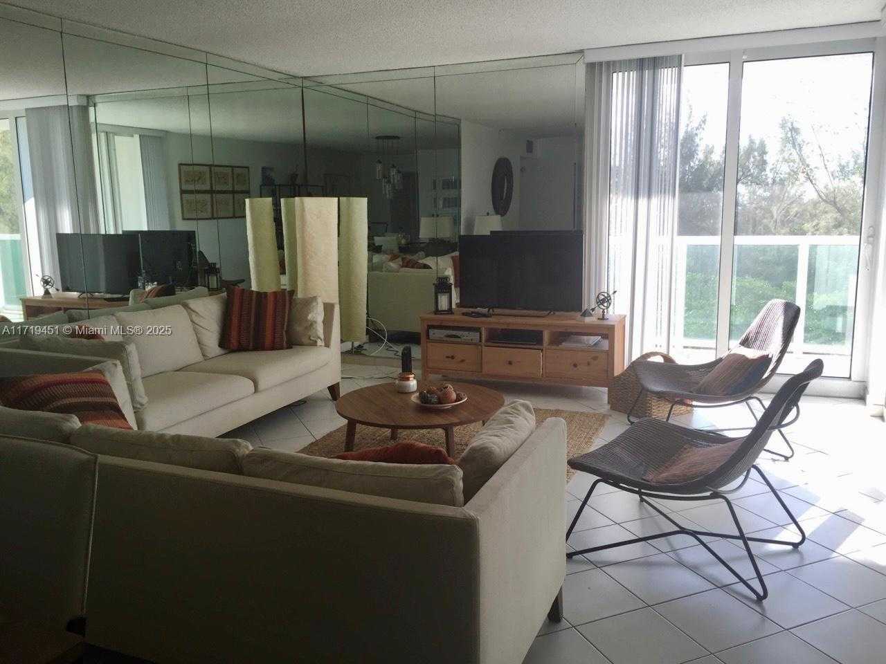 Small Image of 100 Bayview Dr, Sunny Isles Beach, FL 33160, USA Number 20