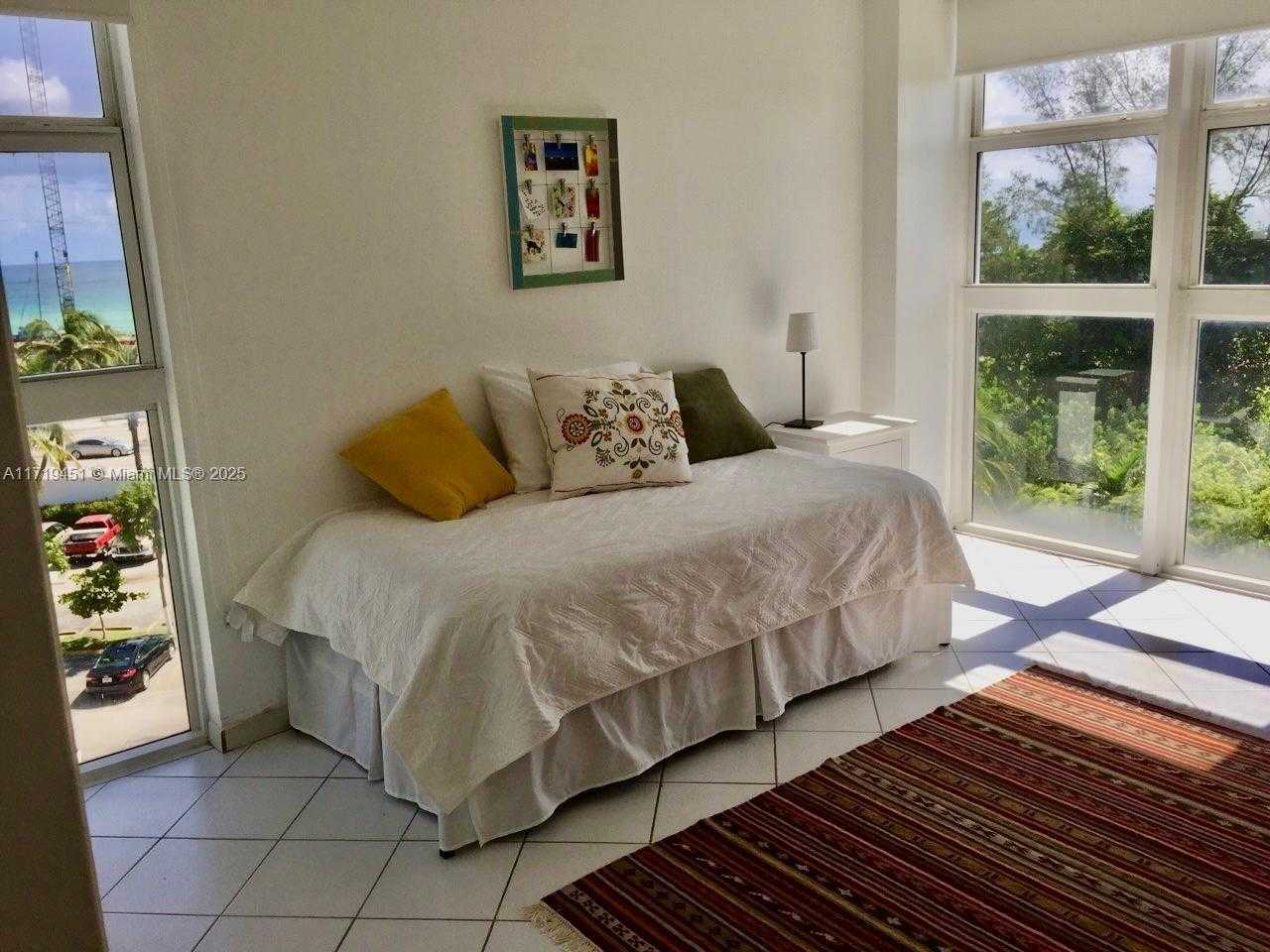 Small Image of 100 Bayview Dr, Sunny Isles Beach, FL 33160, USA Number 24