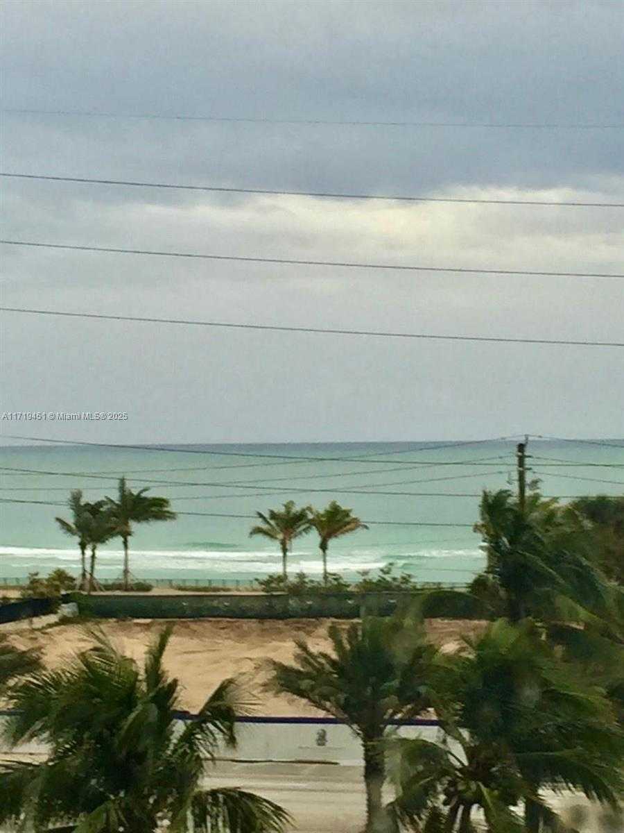 Small Image of 100 Bayview Dr, Sunny Isles Beach, FL 33160, USA Number 39