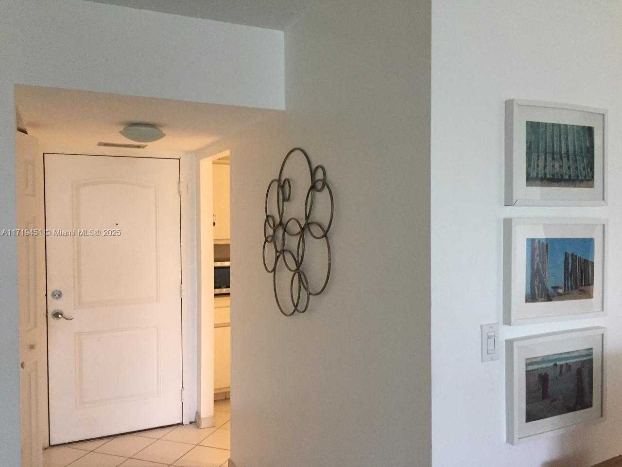 Small Image of 100 Bayview Dr, Sunny Isles Beach, FL 33160, USA Number 7