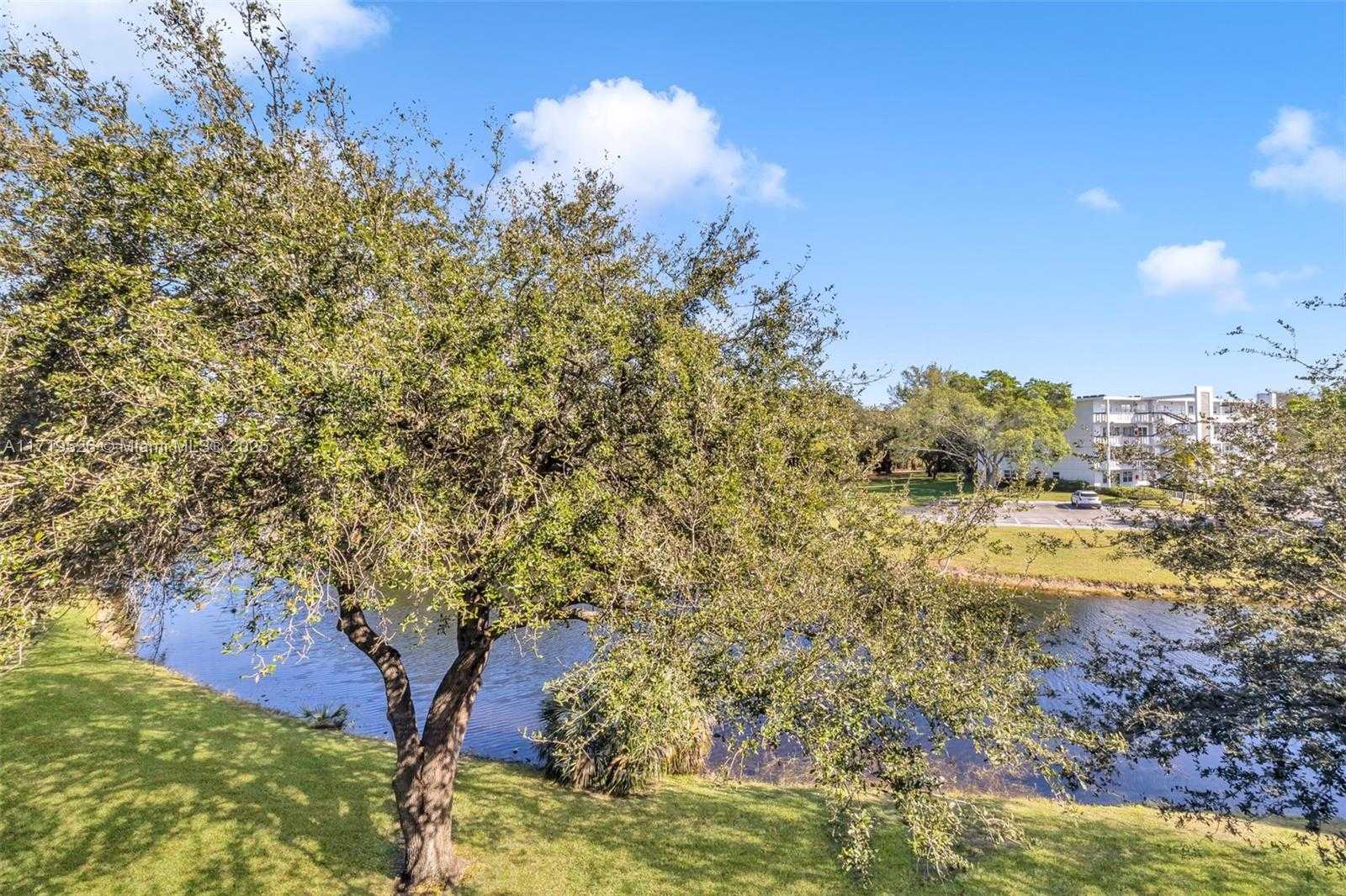 Small Image of 3037 NEWPORT H #3037, Deerfield Beach Number 25