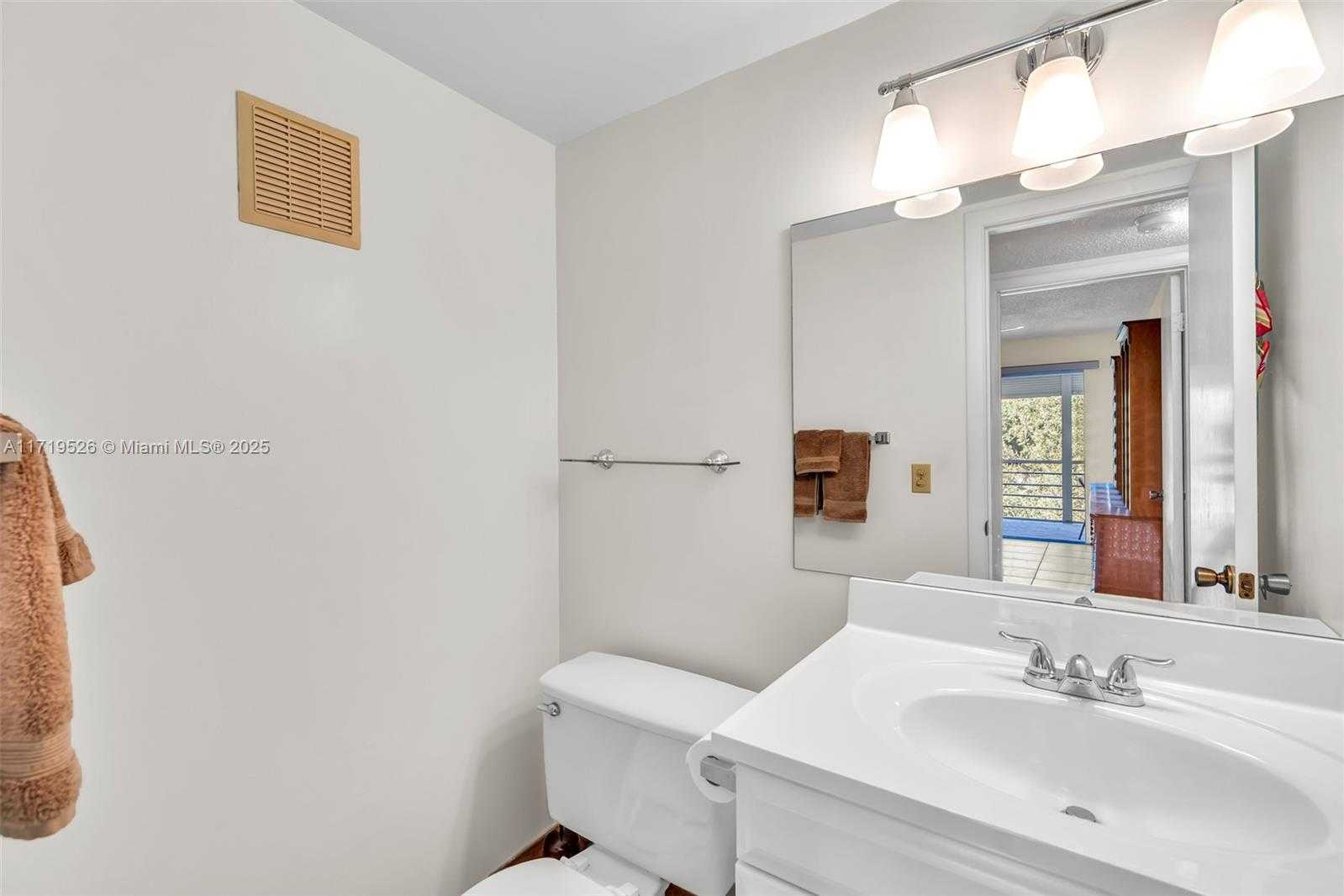 Small Image of 3037 NEWPORT H #3037, Deerfield Beach Number 30