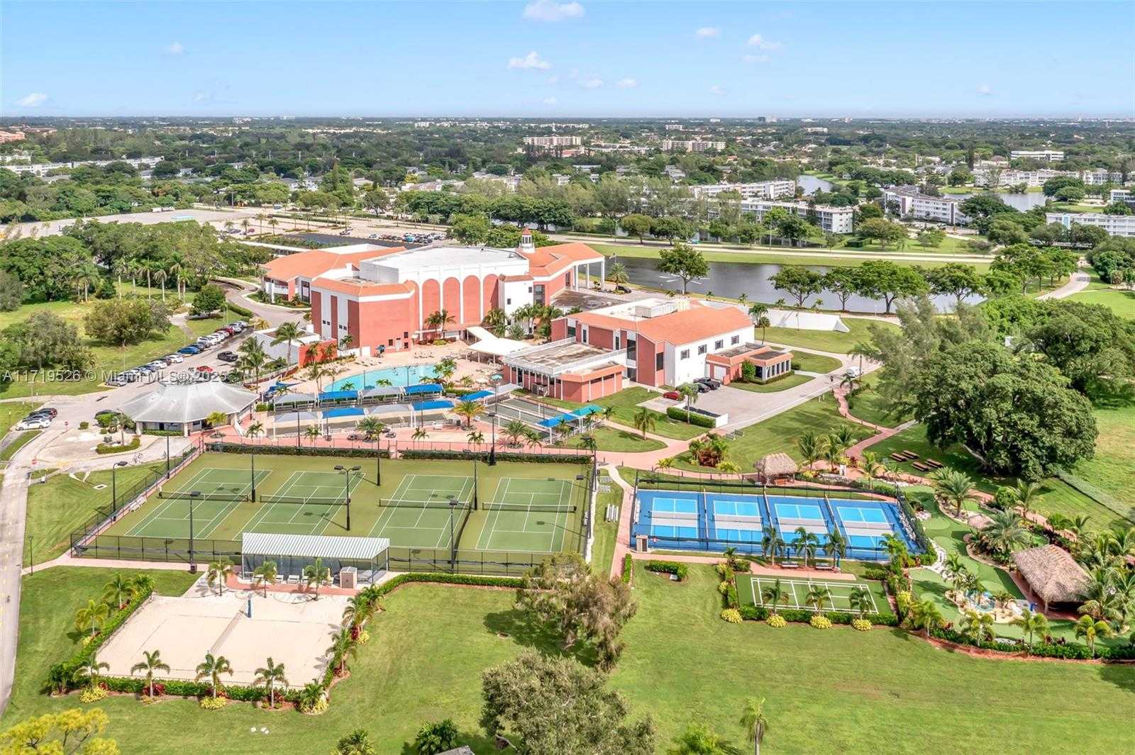 Small Image of 3037 NEWPORT H #3037, Deerfield Beach Number 36