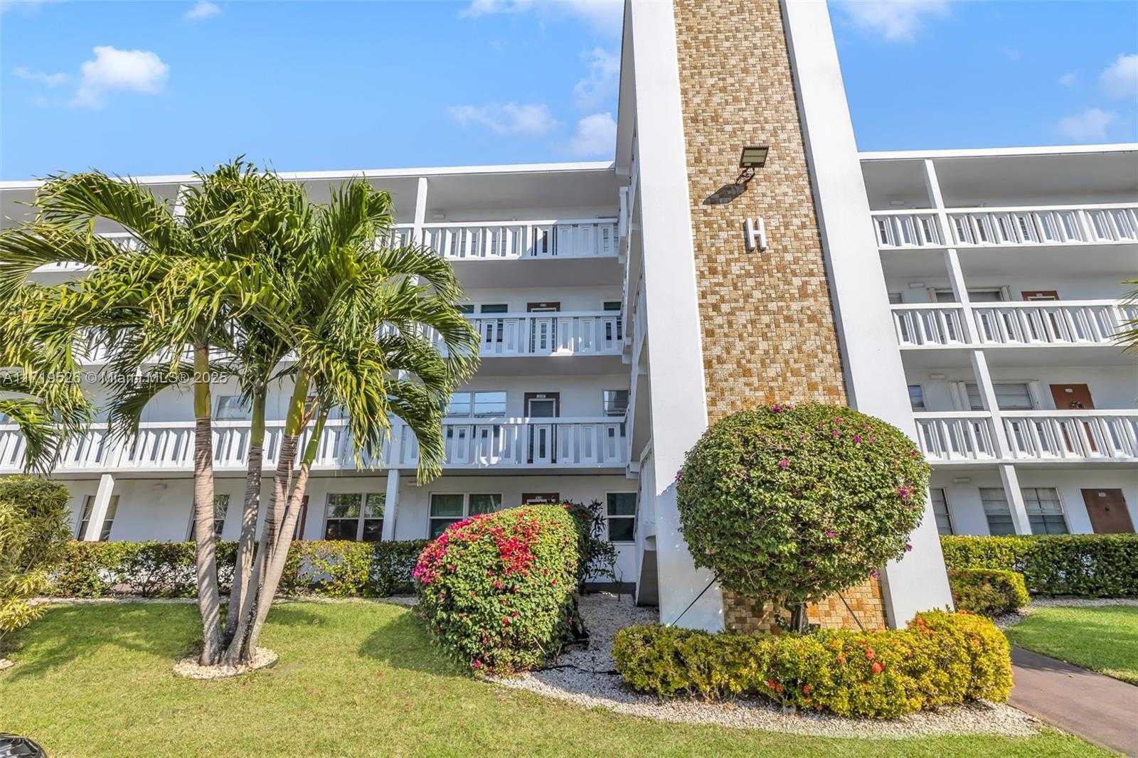 Small Image of 3037 NEWPORT H #3037, Deerfield Beach Number 8