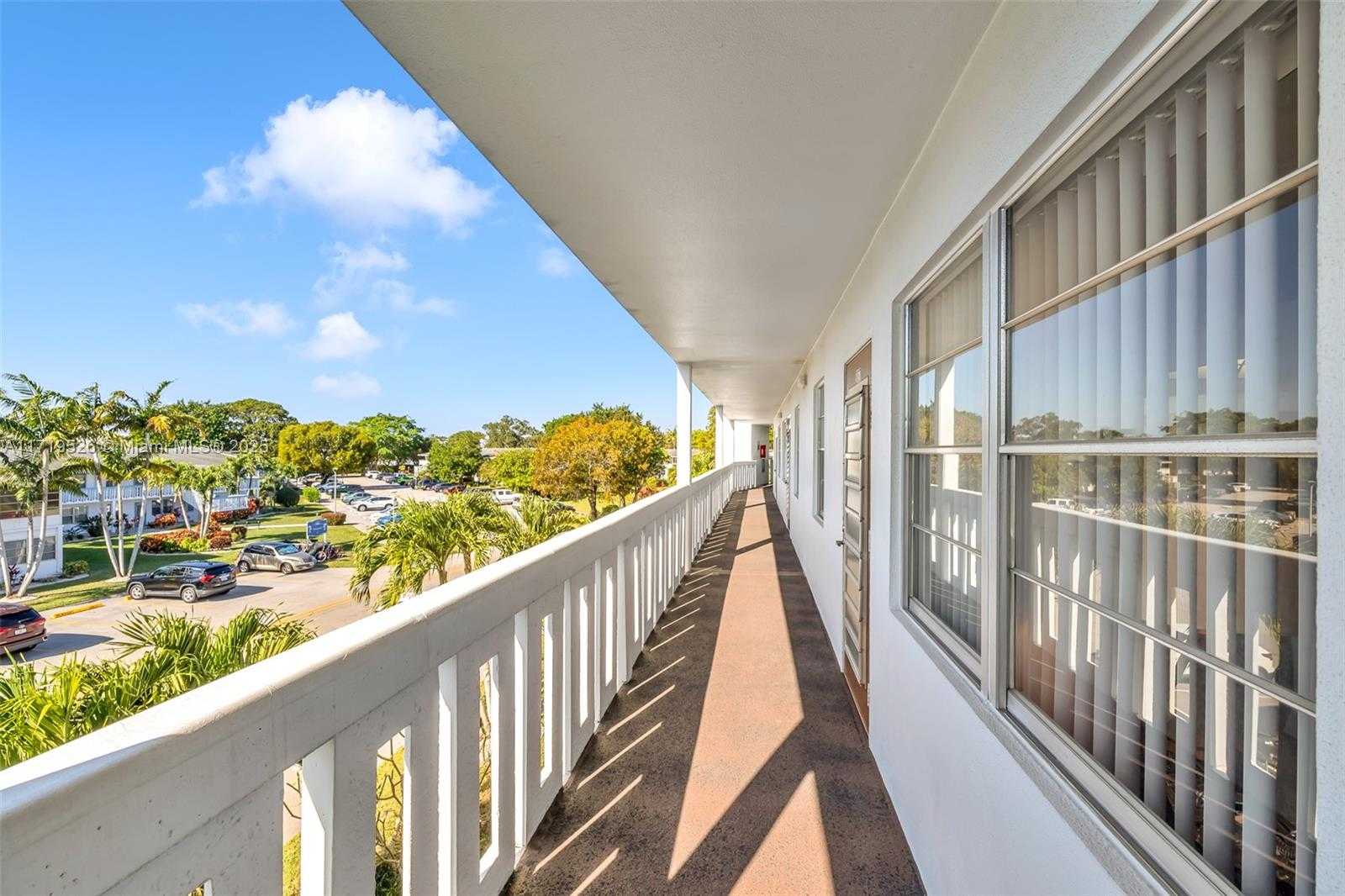 Small Image of 3037 NEWPORT H #3037, Deerfield Beach Number 9