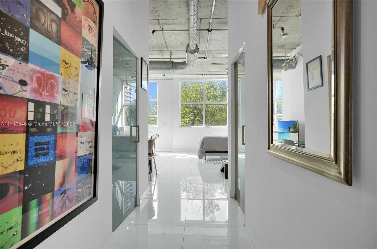Small Image of 2001 BISCAYNE BLVD #3213, Miami Number 11