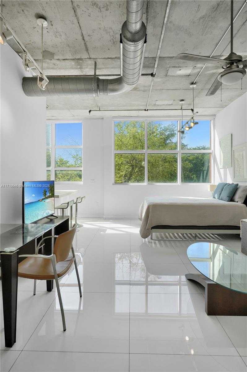 Small Image of 2001 BISCAYNE BLVD #3213, Miami Number 14