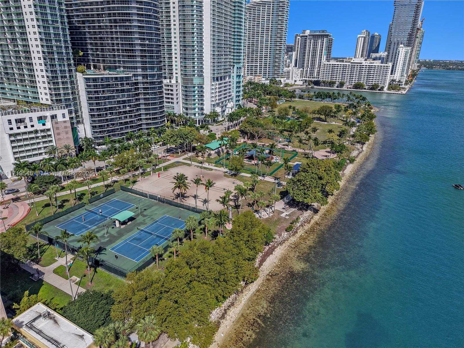 Small Image of 2001 BISCAYNE BLVD #3213, Miami Number 24