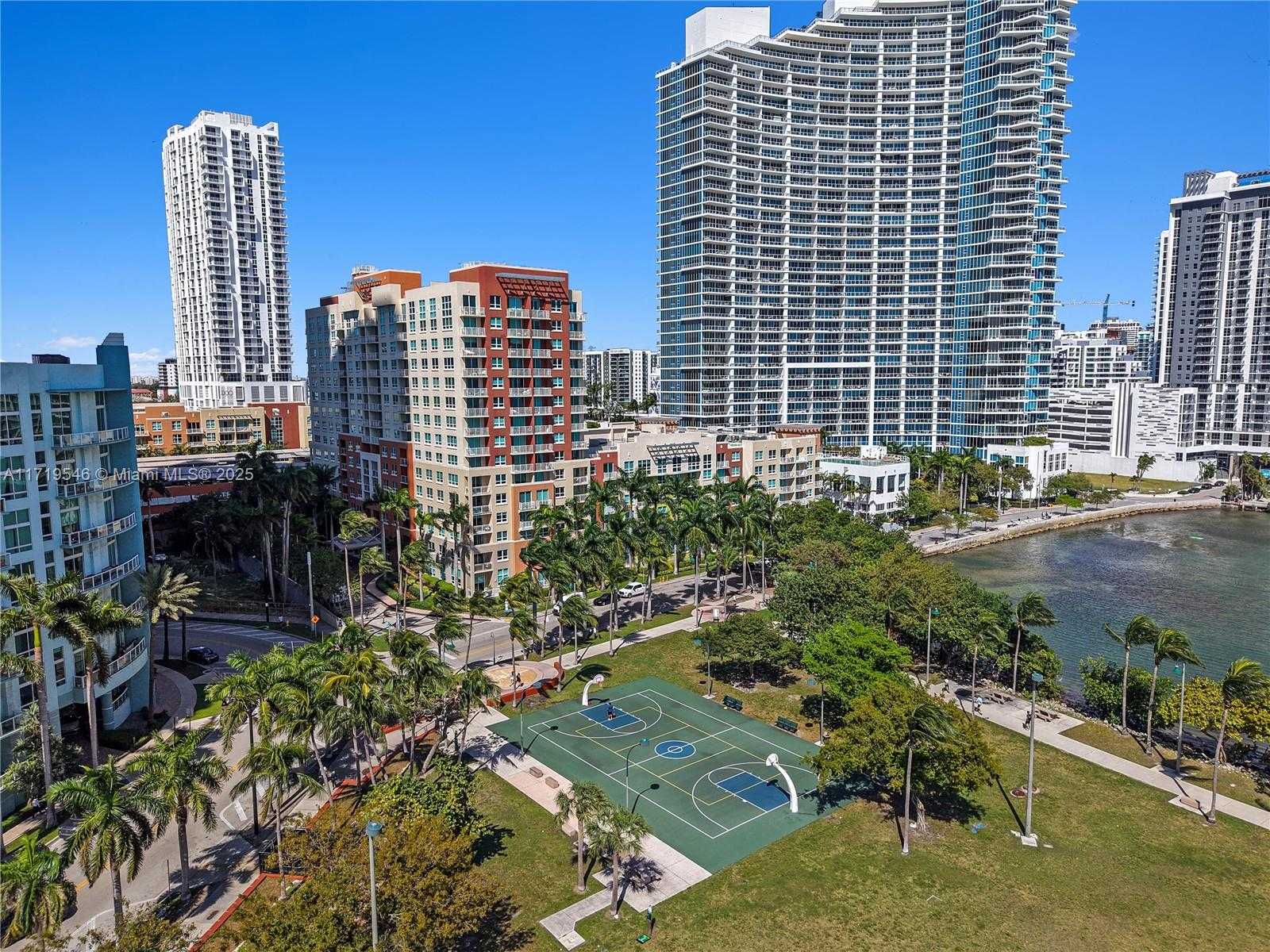 Small Image of 2001 BISCAYNE BLVD #3213, Miami Number 25