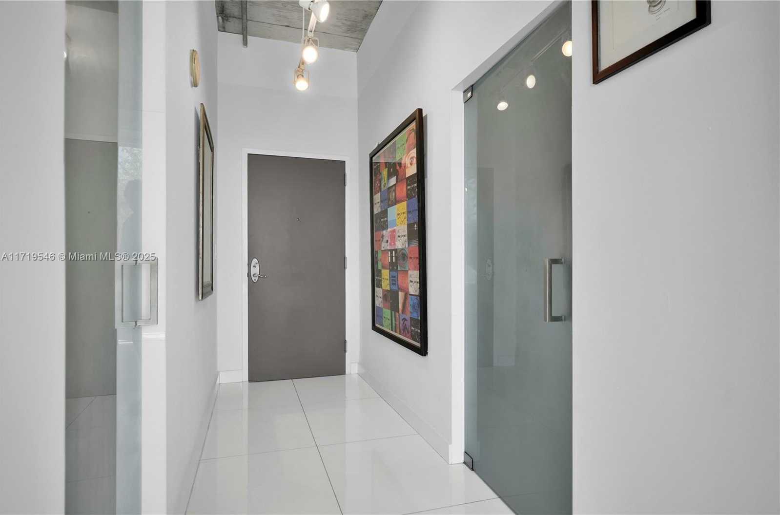 Small Image of 2001 BISCAYNE BLVD #3213, Miami Number 29