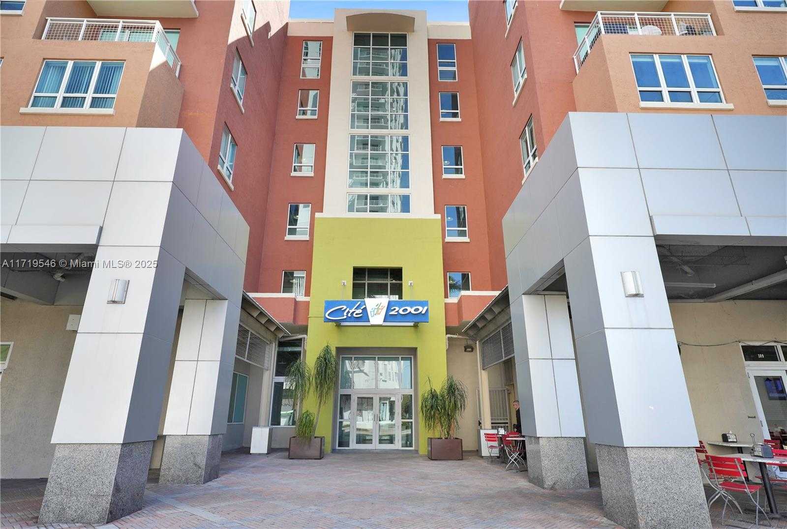 Small Image of 2001 BISCAYNE BLVD #3213, Miami Number 3