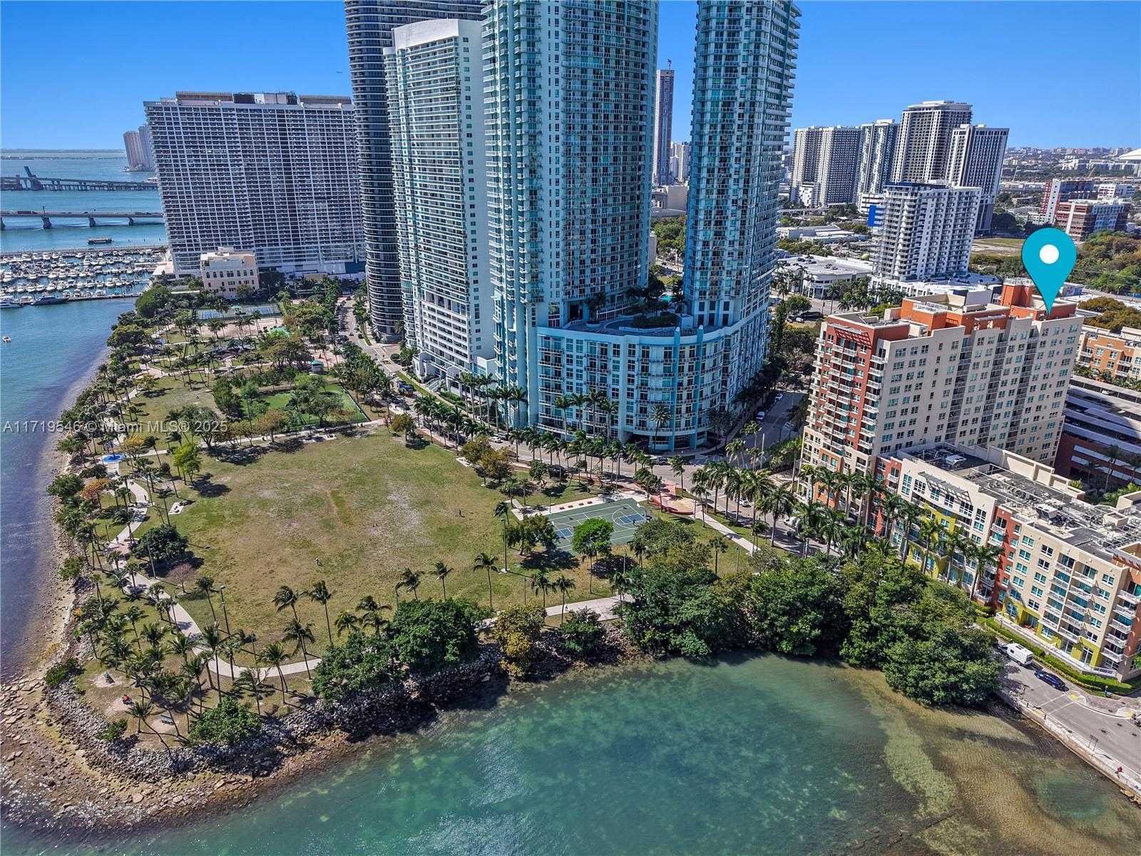 Small Image of 2001 BISCAYNE BLVD #3213, Miami Number 6