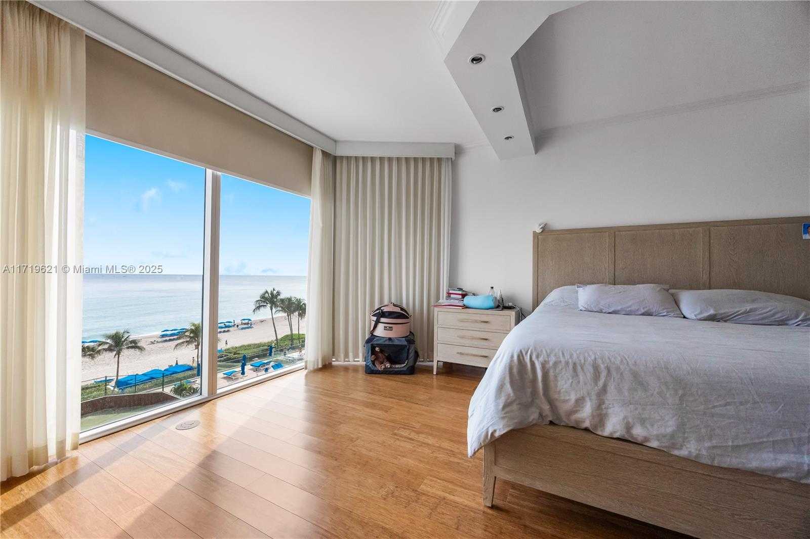 Small Image of 17555 COLLINS AVE #607, Sunny Isles Beach Number 4