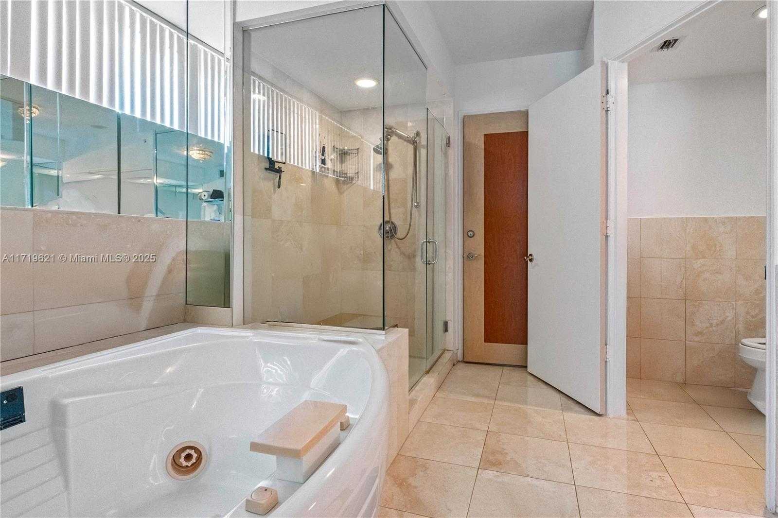 Small Image of 17555 COLLINS AVE #607, Sunny Isles Beach Number 6