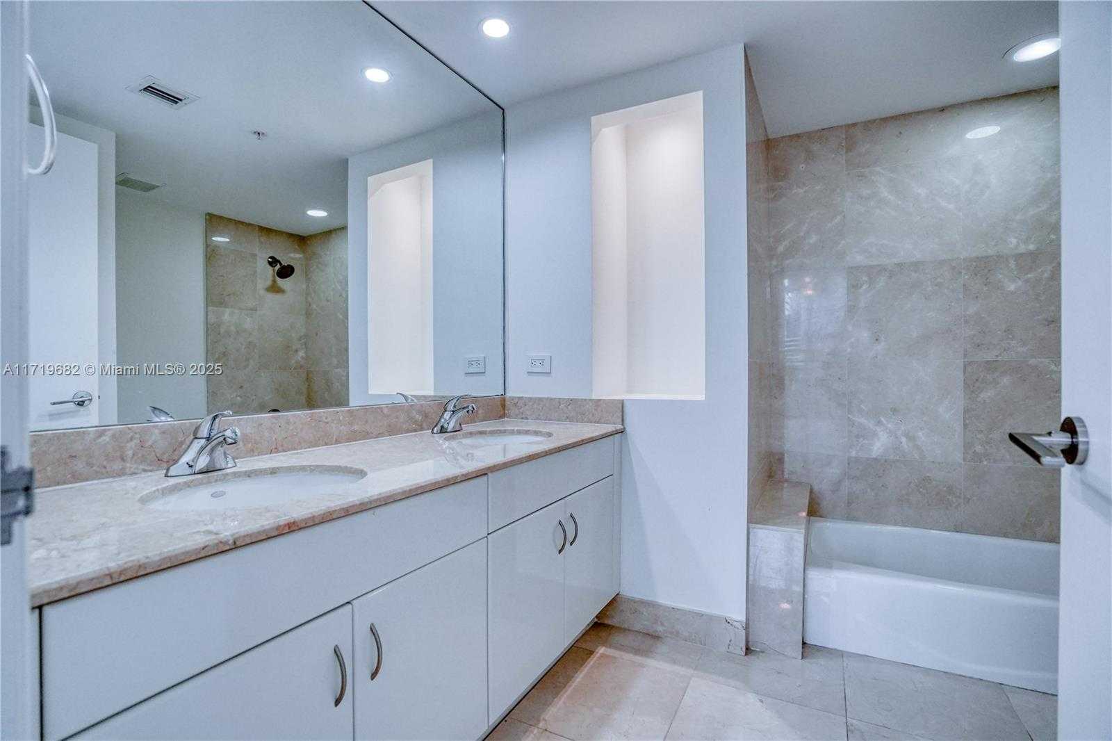 Small Image of 801 BRICKELL KEY BLVD #502, Miami Number 11