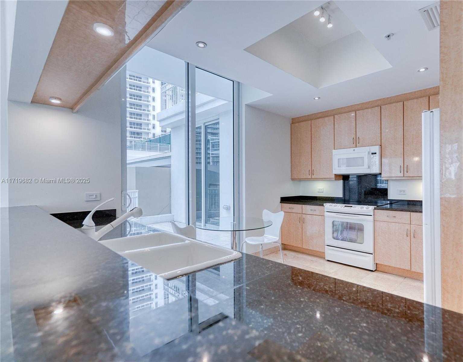 Small Image of 801 BRICKELL KEY BLVD #502, Miami Number 21