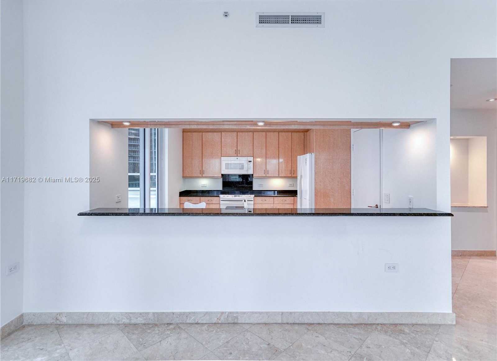 Small Image of 801 BRICKELL KEY BLVD #502, Miami Number 37