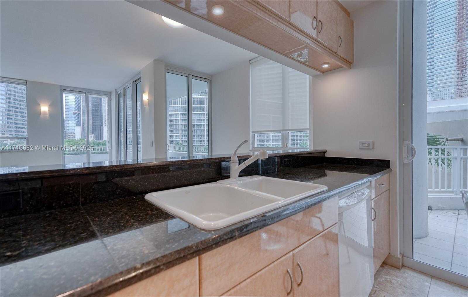 Small Image of 801 BRICKELL KEY BLVD #502, Miami Number 42