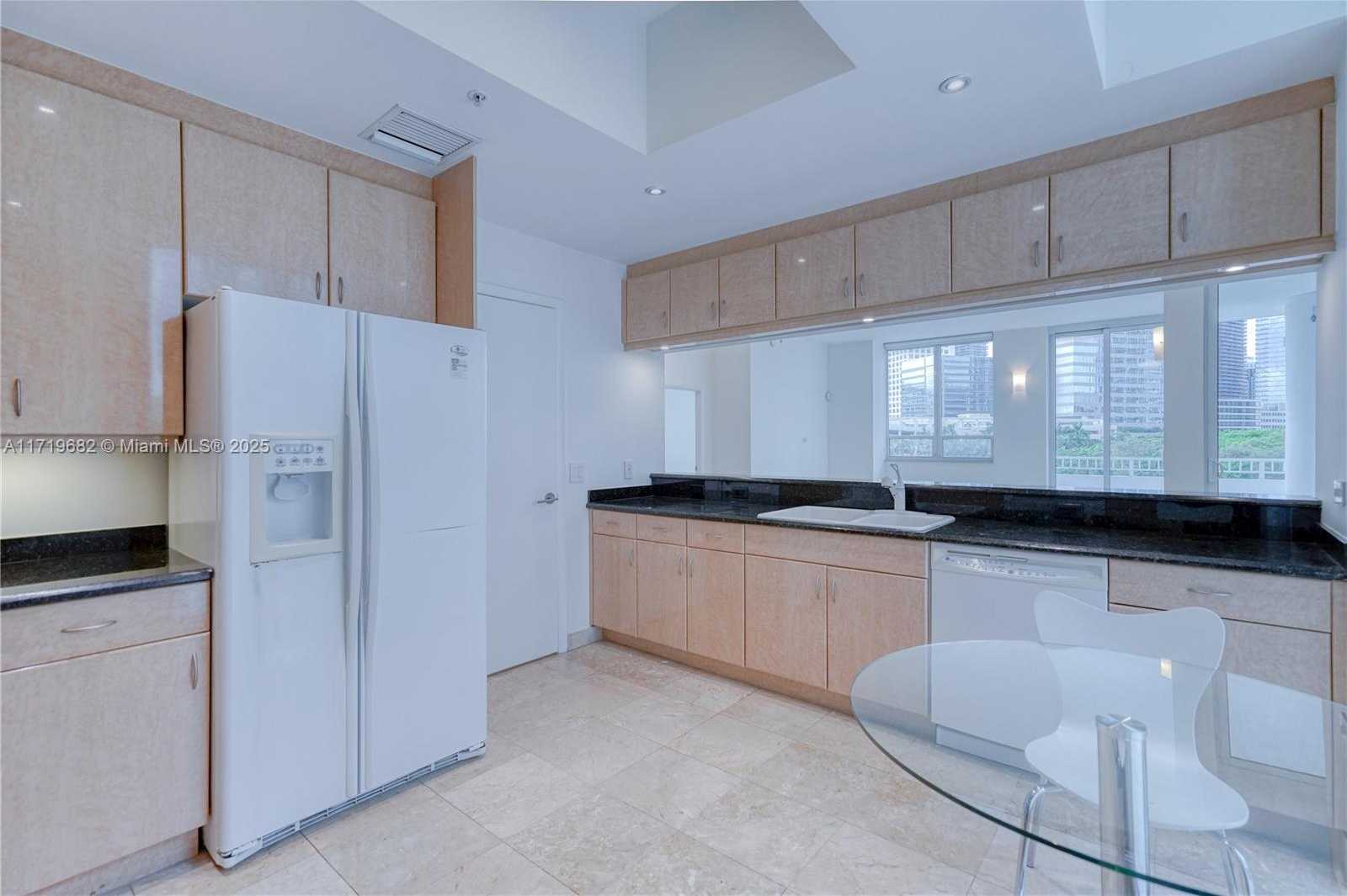 Small Image of 801 BRICKELL KEY BLVD #502, Miami Number 45