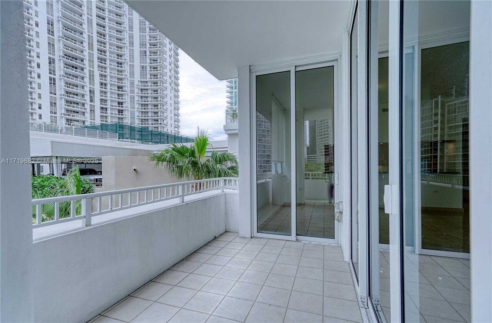 Small Image of 801 BRICKELL KEY BLVD #502, Miami Number 48