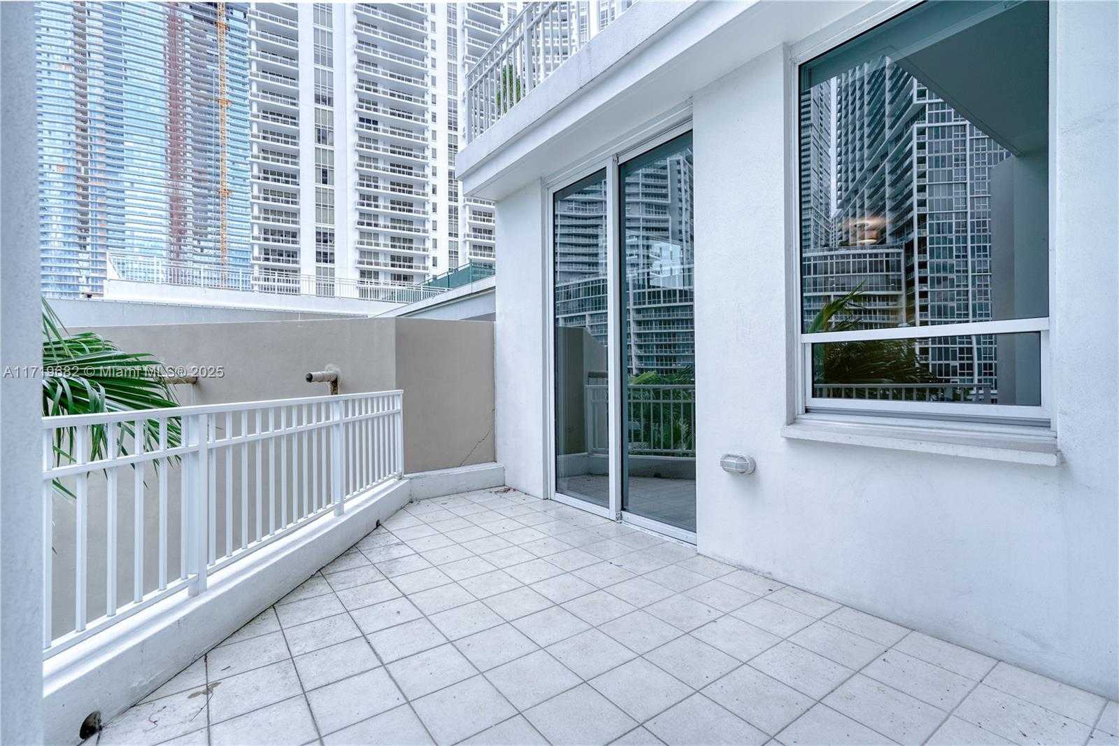 Small Image of 801 BRICKELL KEY BLVD #502, Miami Number 49