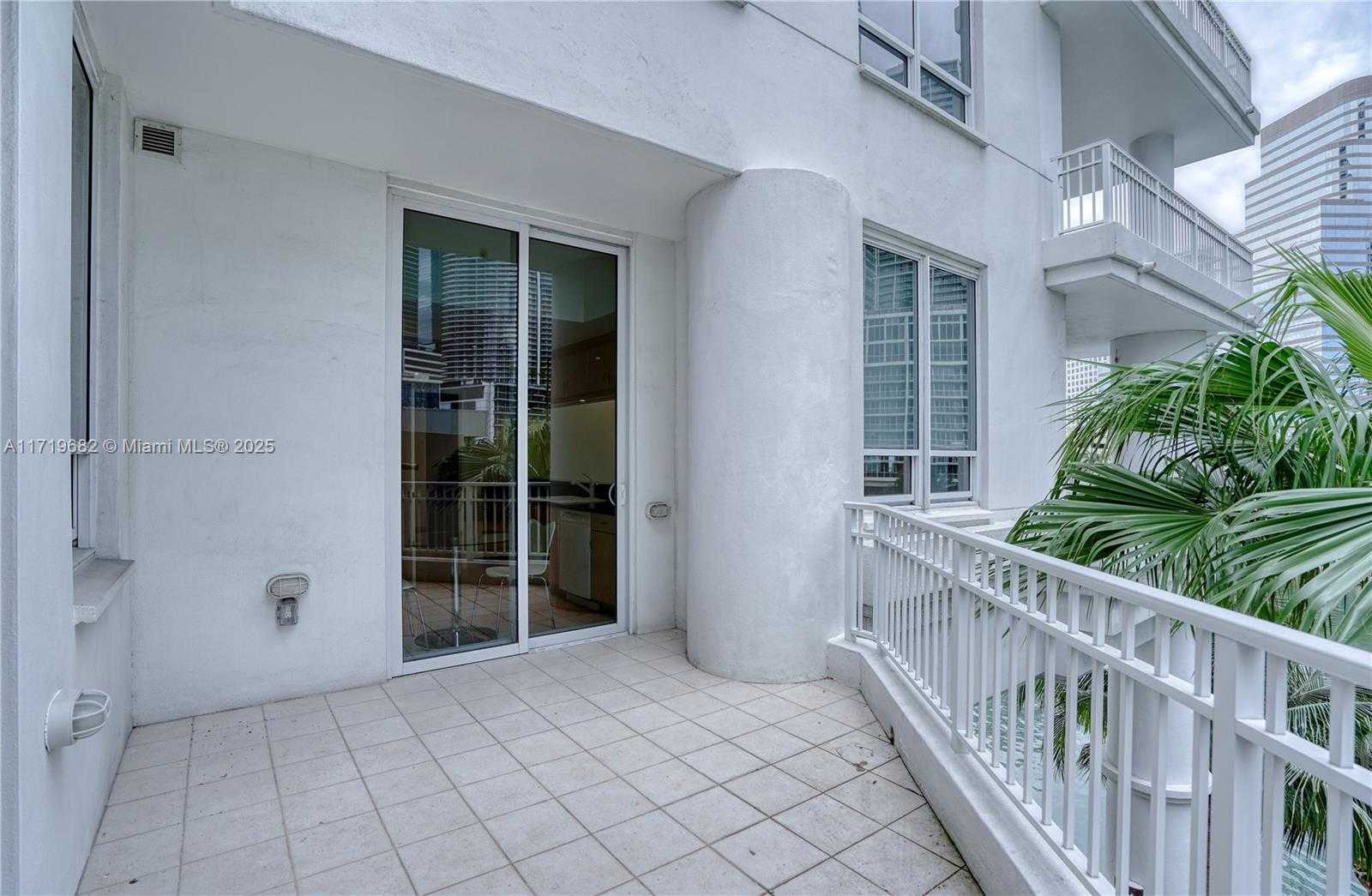 Small Image of 801 BRICKELL KEY BLVD #502, Miami Number 50