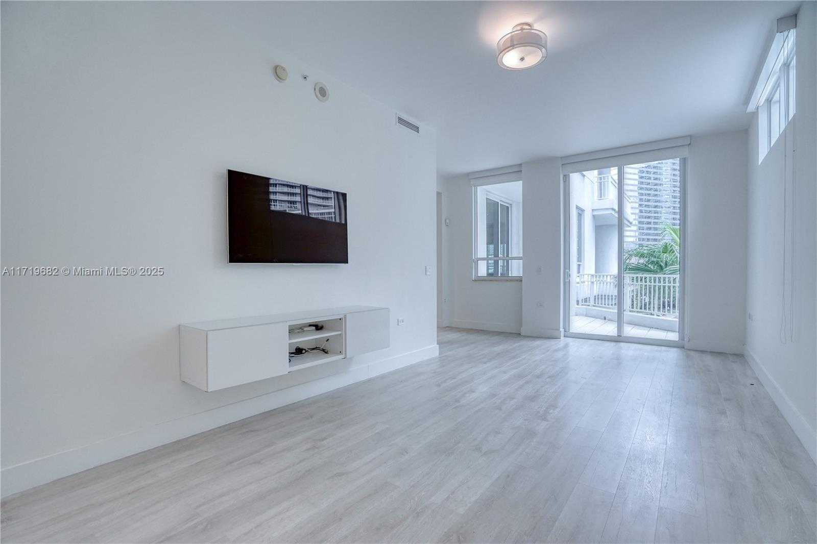 Small Image of 801 BRICKELL KEY BLVD #502, Miami Number 6