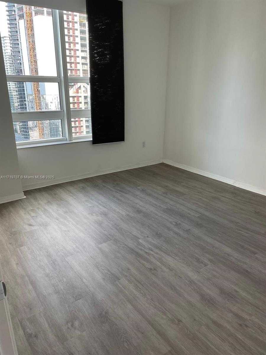 Small Image of 951 BRICKELL AVE #3303, Miami Number 11