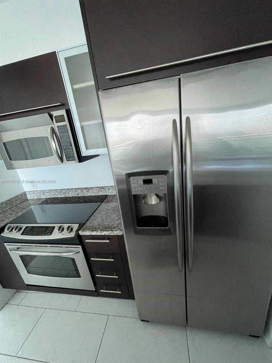 Small Image of 951 BRICKELL AVE #3303, Miami Number 14
