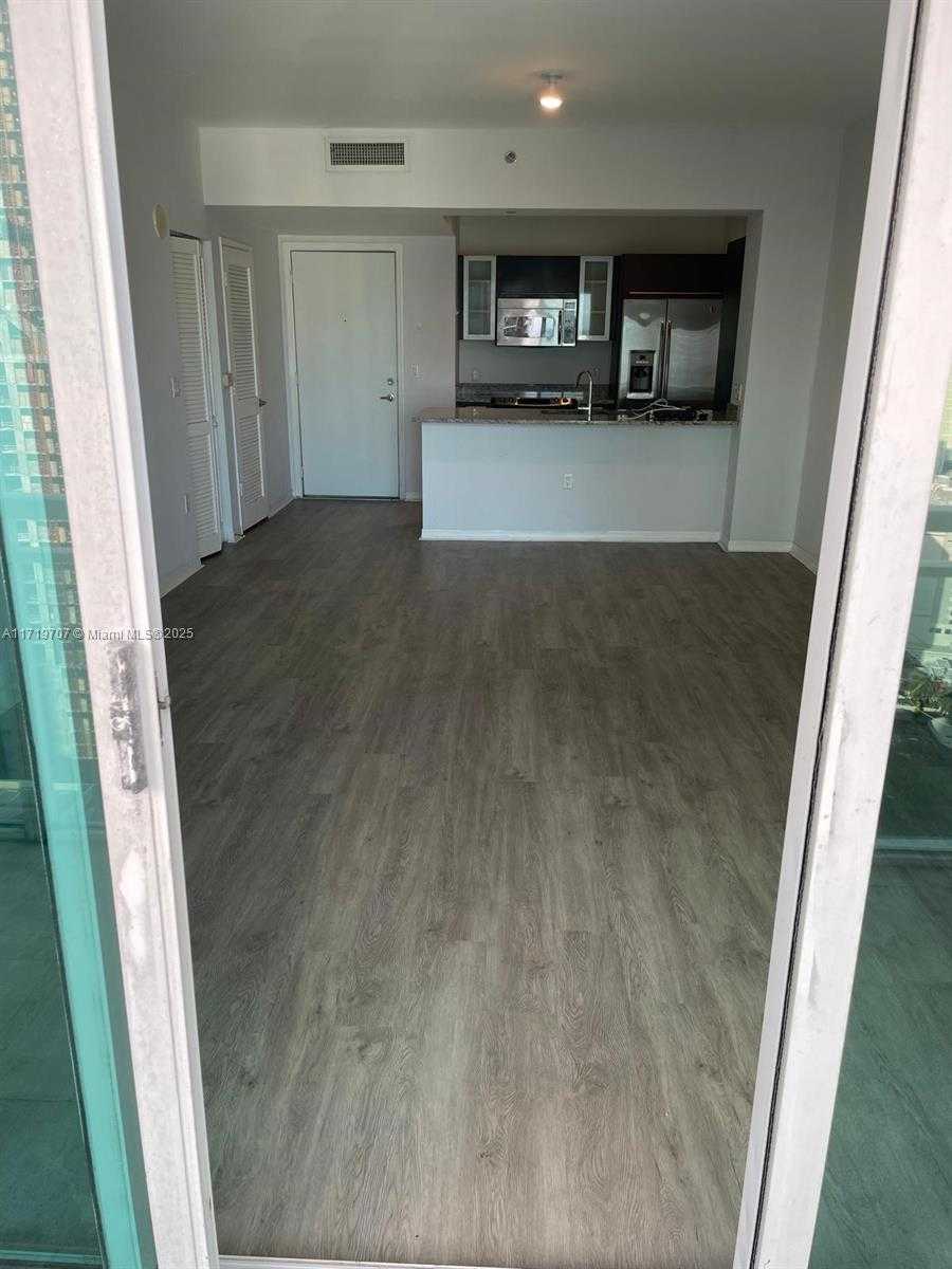 Small Image of 951 BRICKELL AVE #3303, Miami Number 15