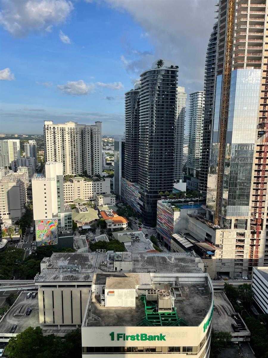 Small Image of 951 BRICKELL AVE #3303, Miami Number 20