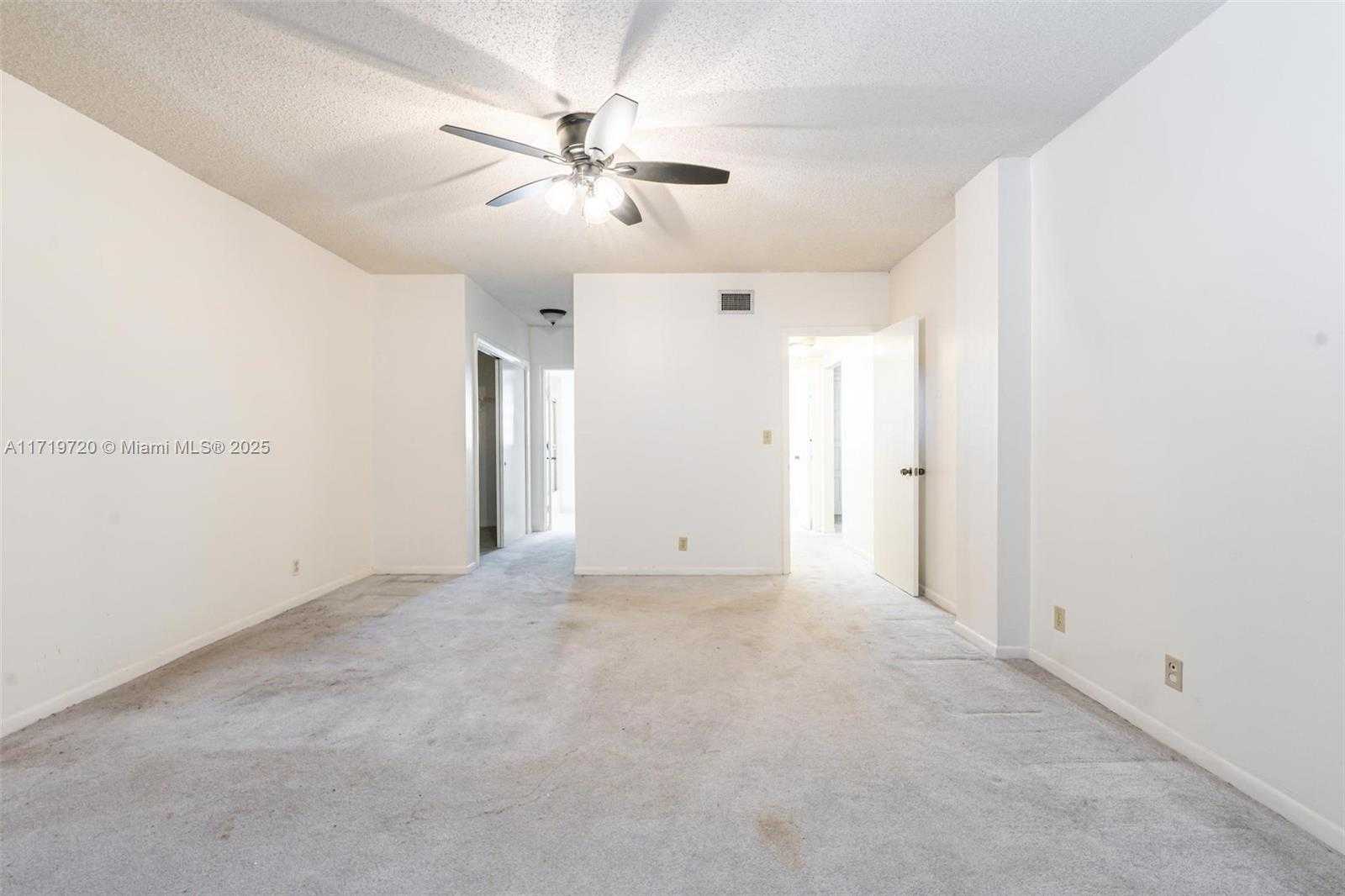 Small Image of 6731 CYPRESS RD #104, Plantation Number 10