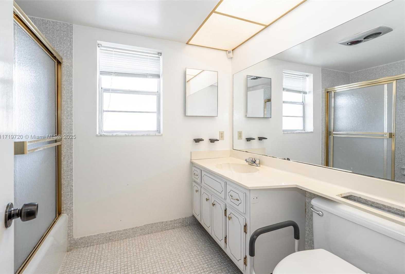 Small Image of 6731 CYPRESS RD #104, Plantation Number 16