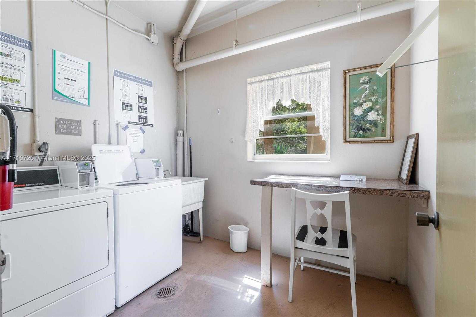 Small Image of 6731 CYPRESS RD #104, Plantation Number 18