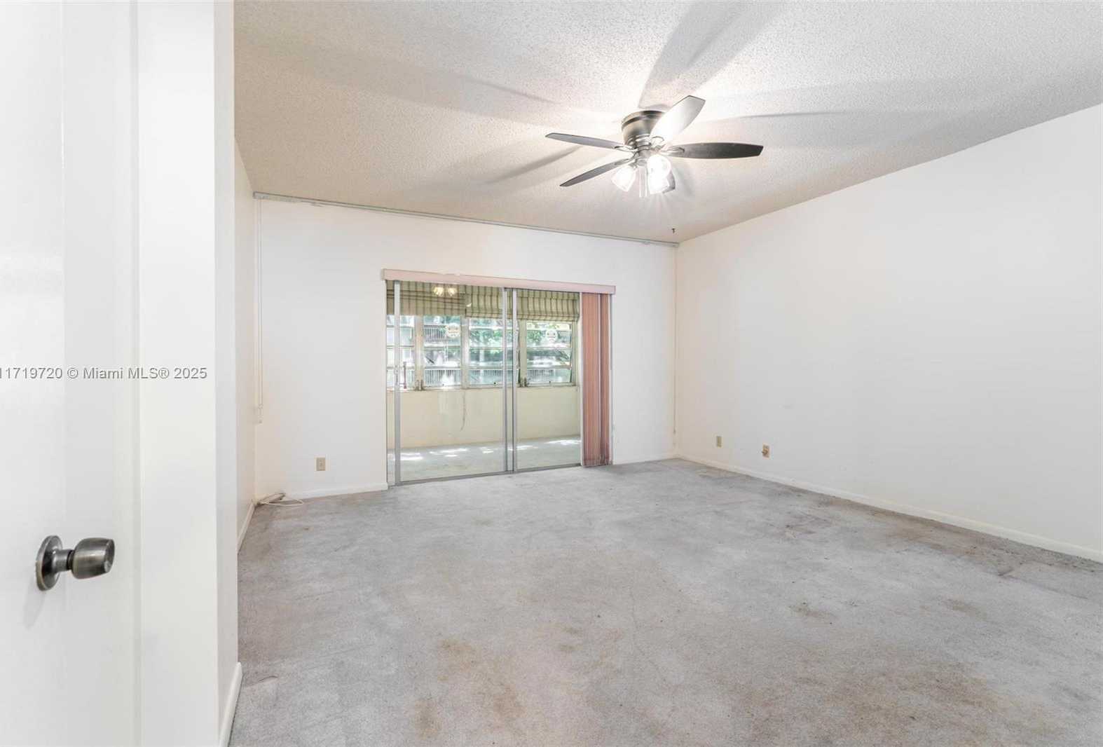 Small Image of 6731 CYPRESS RD #104, Plantation Number 8