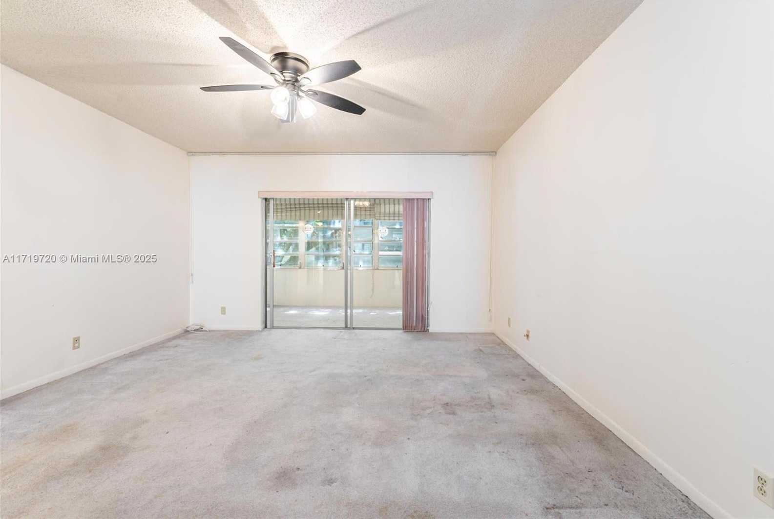 Small Image of 6731 CYPRESS RD #104, Plantation Number 9