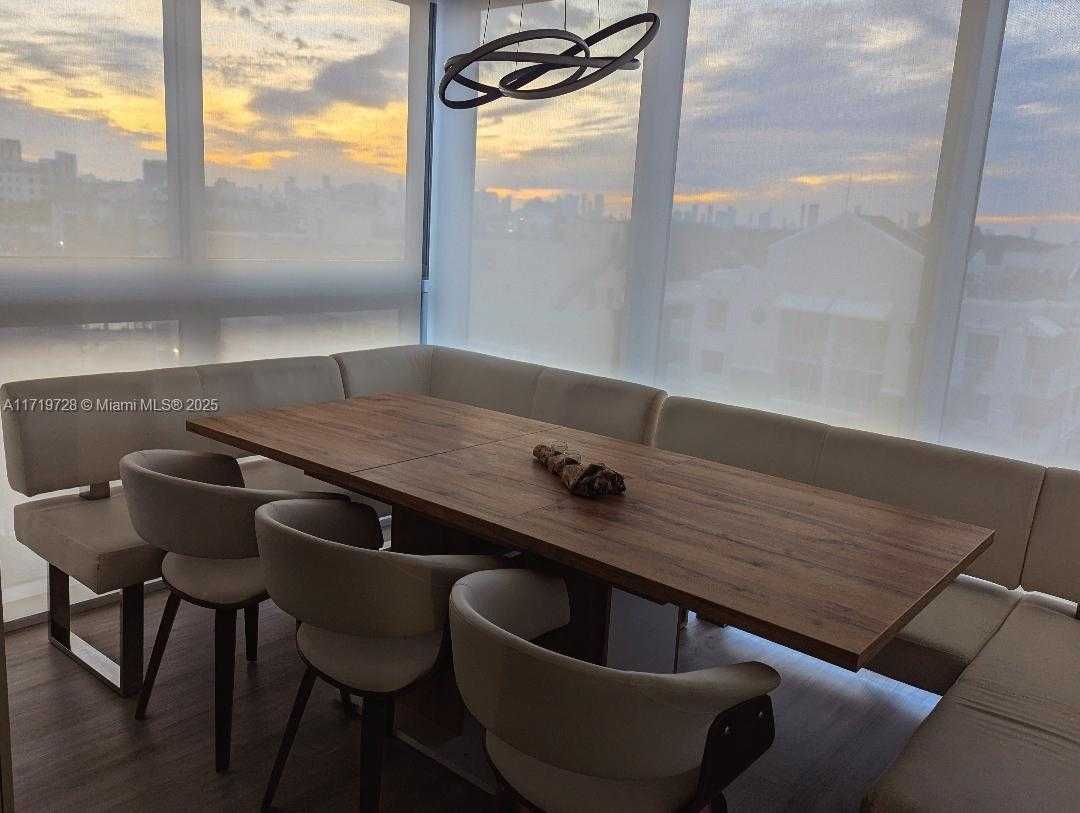 Small Image of 2655 COLLINS AVE #802, Miami Beach Number 11