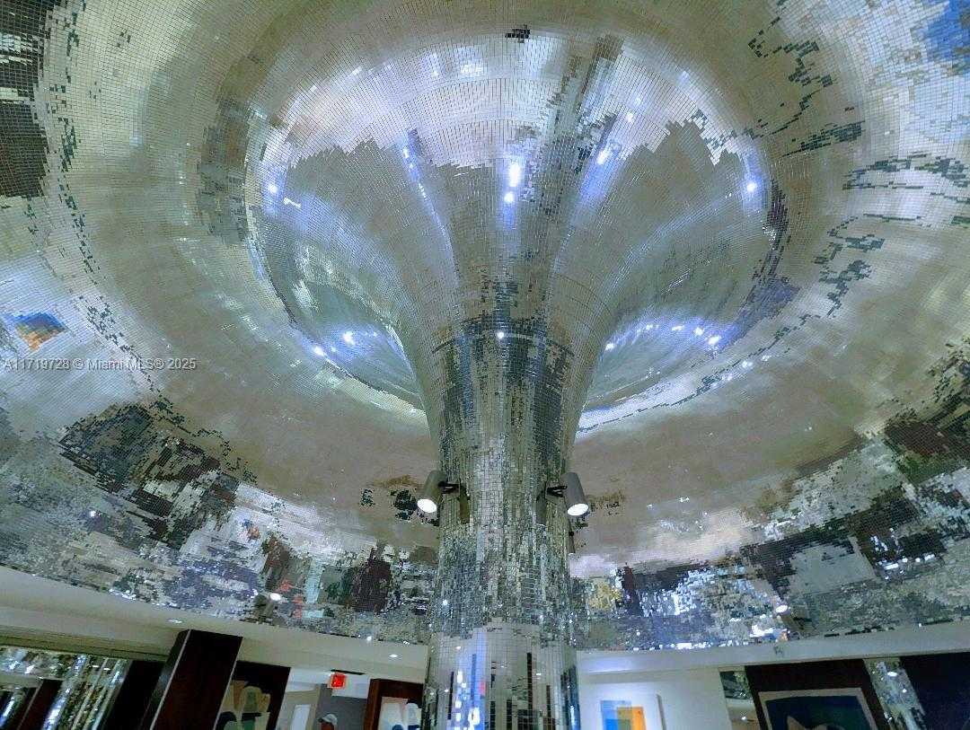 Small Image of 2655 COLLINS AVE #802, Miami Beach Number 37