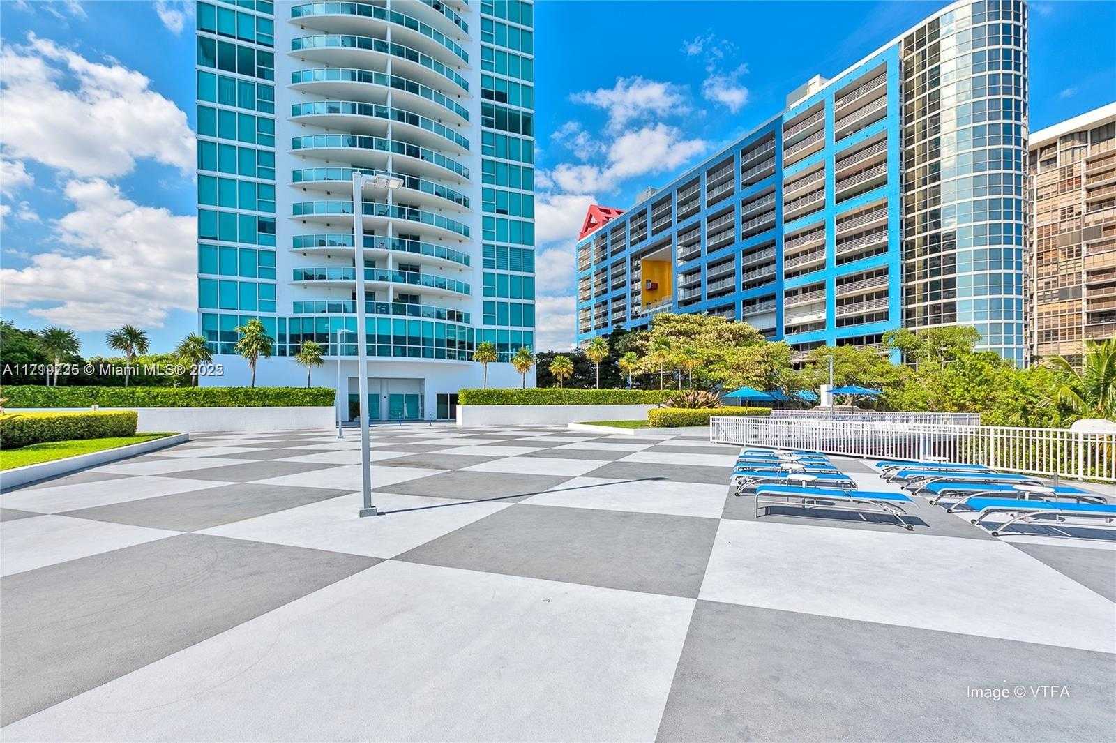 Small Image of 2101 BRICKELL AVE #2103, Miami Number 35