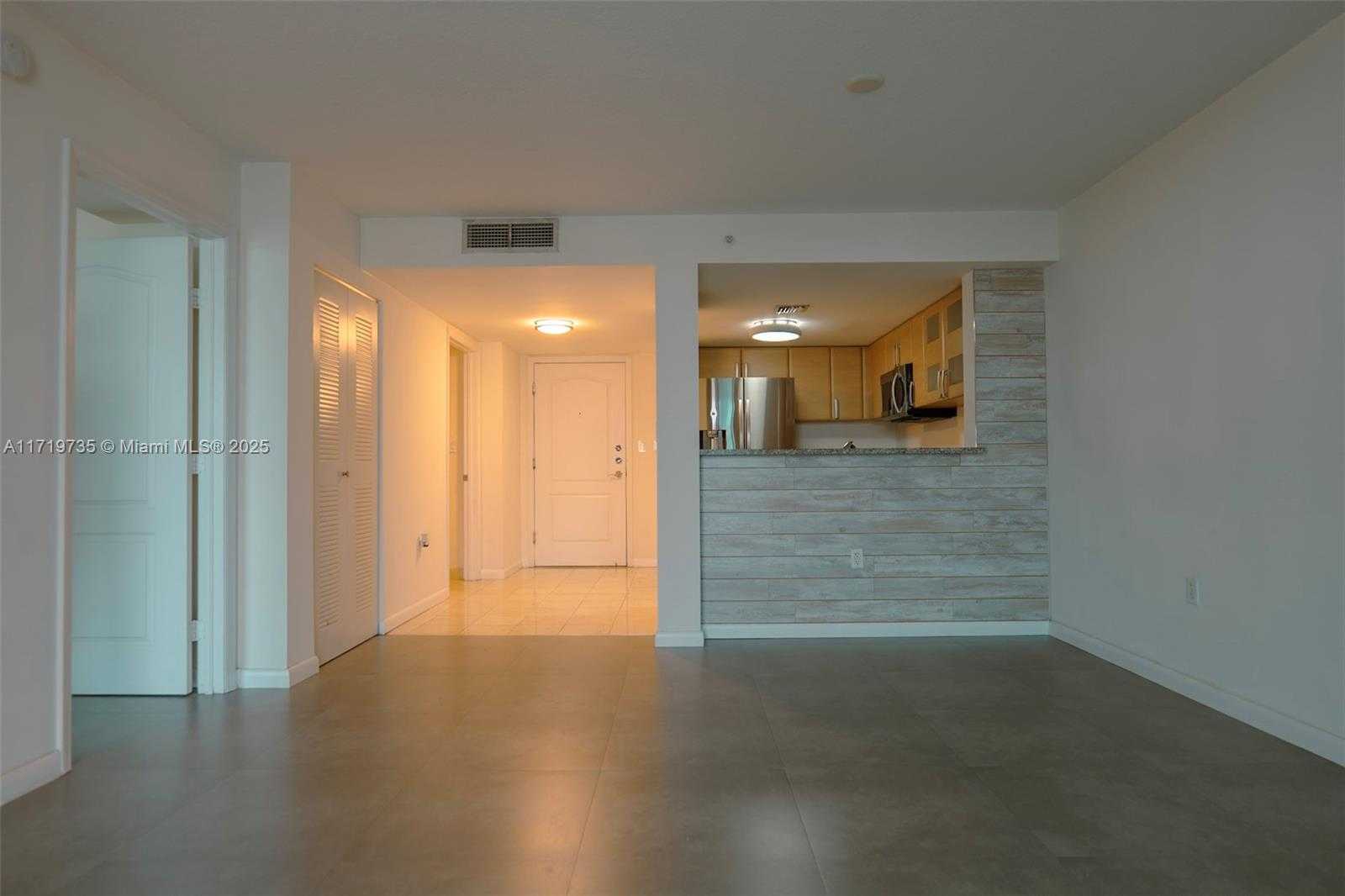 Small Image of 2101 BRICKELL AVE #2103, Miami Number 7