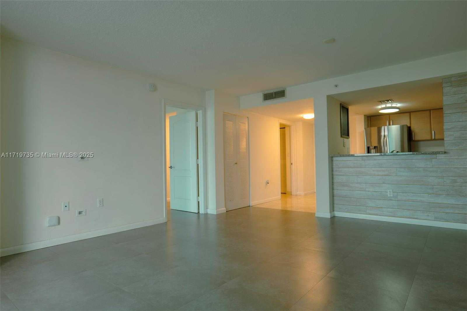Small Image of 2101 BRICKELL AVE #2103, Miami Number 8