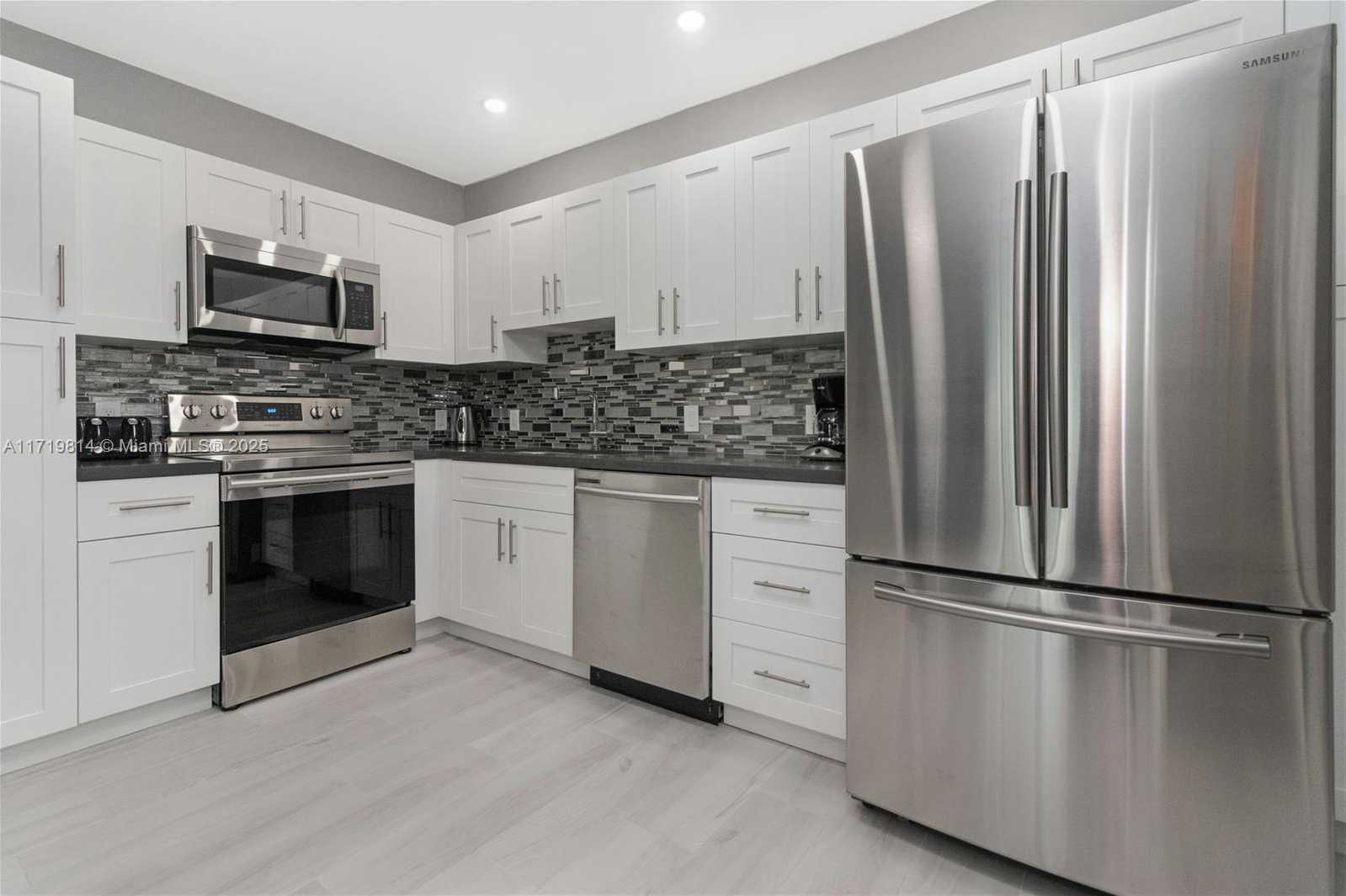 Small Image of 19370 COLLINS AVE #227, Sunny Isles Beach Number 27