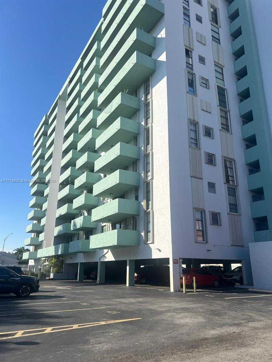 Small Image of 1825 WEST 44TH PL #208, Hialeah Number 2