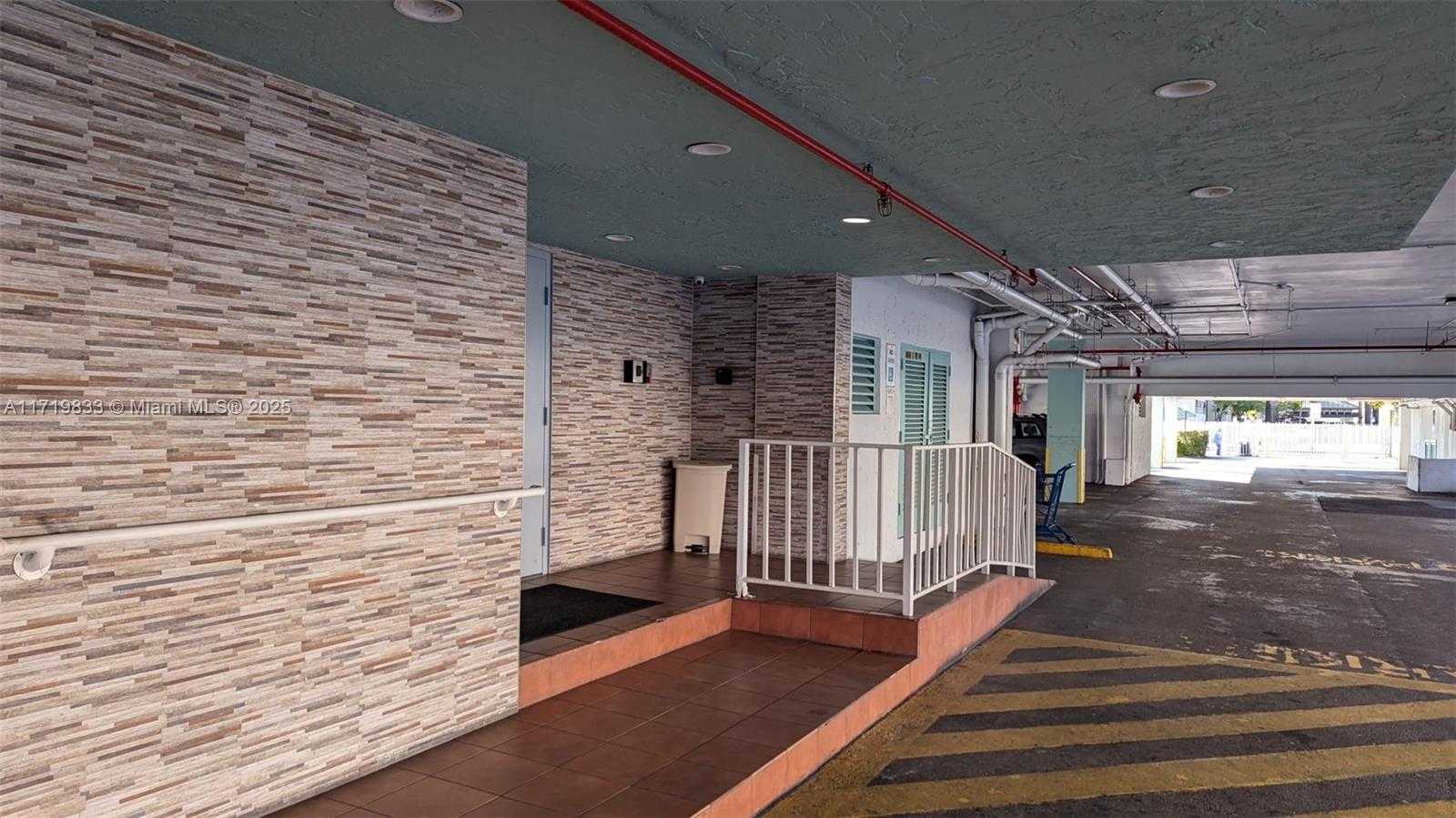 Small Image of 1825 WEST 44TH PL #208, Hialeah Number 6