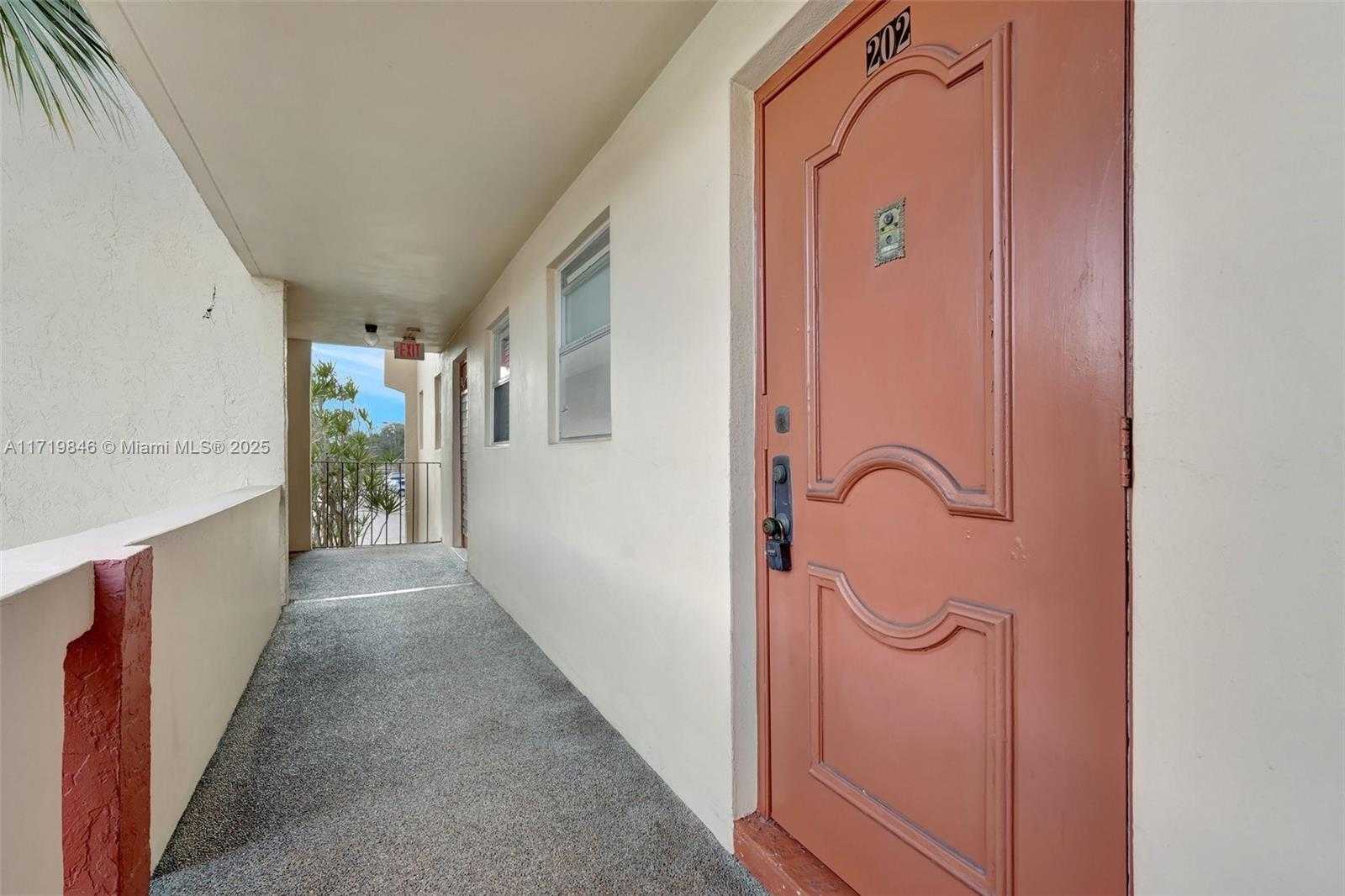 Small Image of 2931 EAST SUNRISE LAKES DR #202, Sunrise Number 2