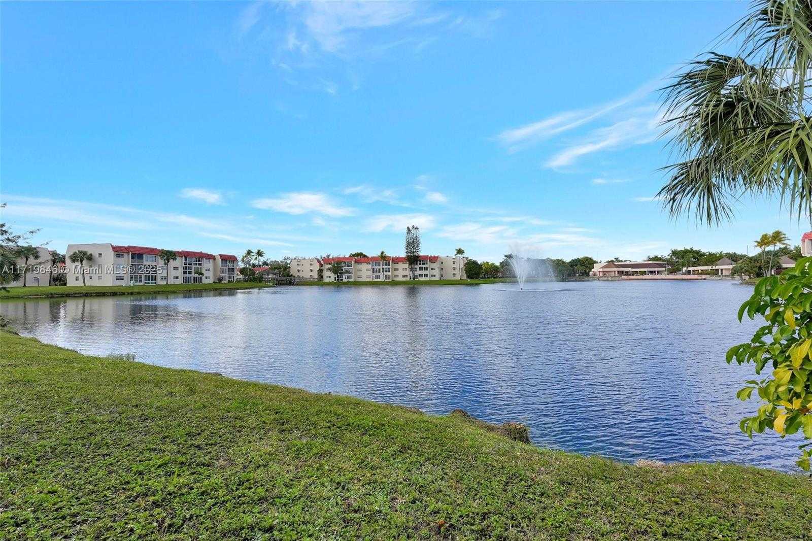 Small Image of 2931 EAST SUNRISE LAKES DR #202, Sunrise Number 21