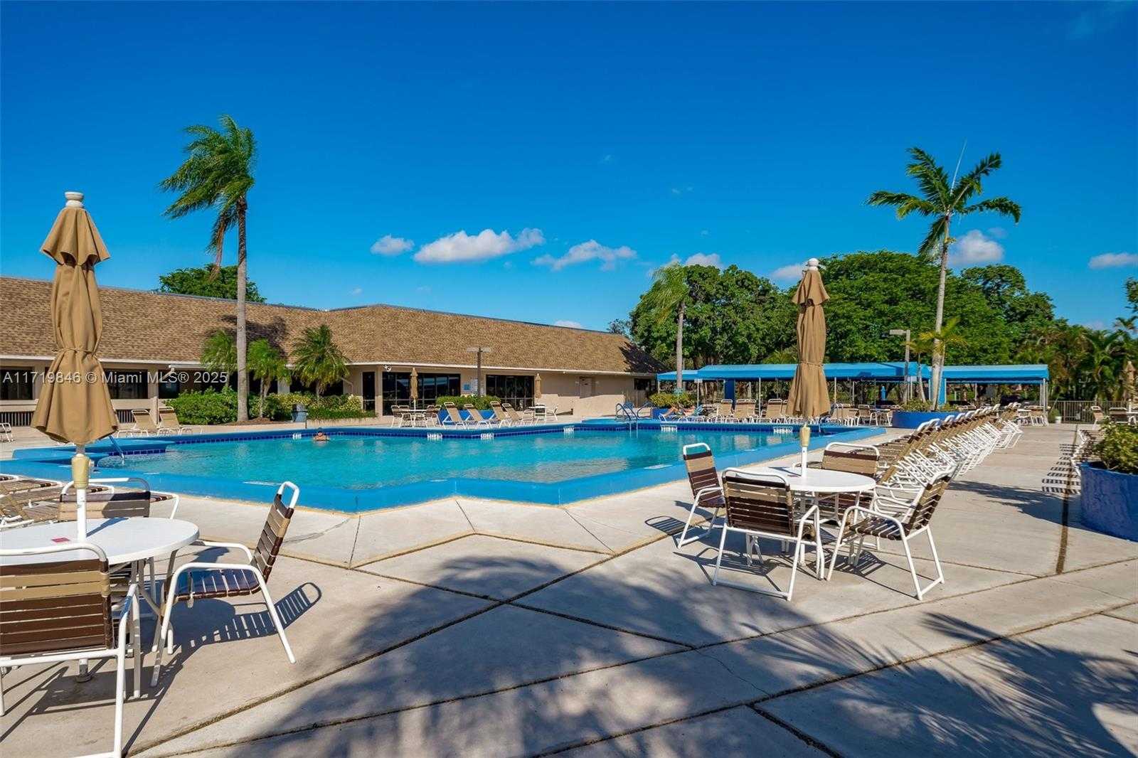 Small Image of 2931 EAST SUNRISE LAKES DR #202, Sunrise Number 24